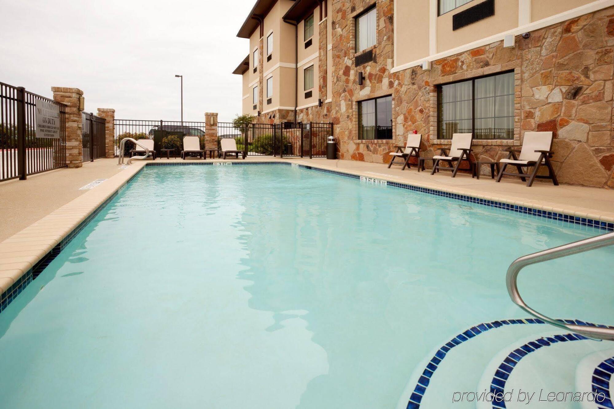 Holiday Inn Express Marble Falls, An Ihg Hotel Екстериор снимка